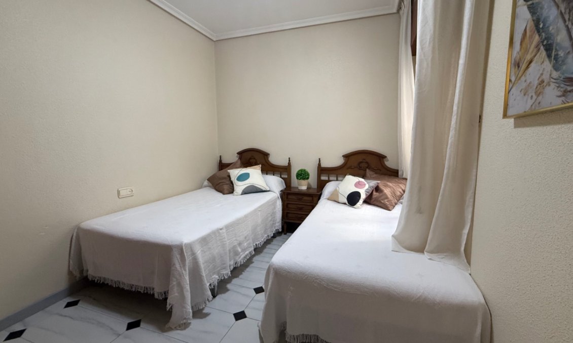Resale - Apartment -
Torrevieja - Costa Blanca