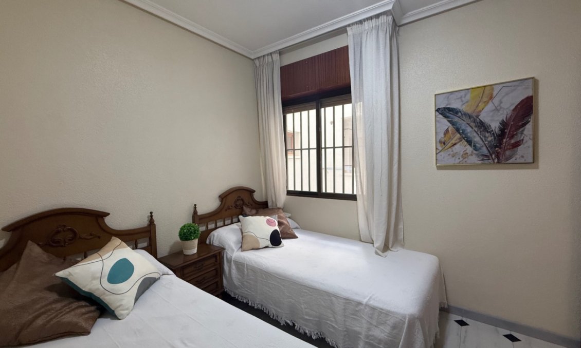 Resale - Apartment -
Torrevieja - Costa Blanca