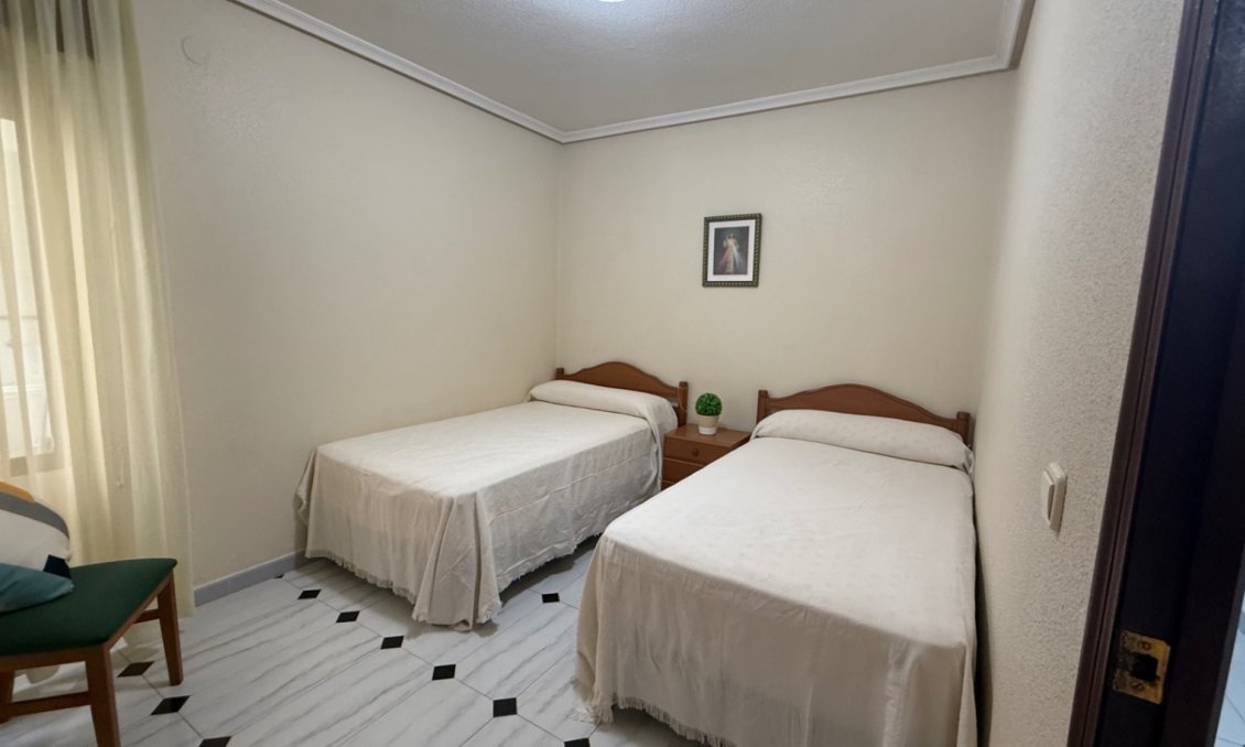 Resale - Apartment -
Torrevieja - Costa Blanca