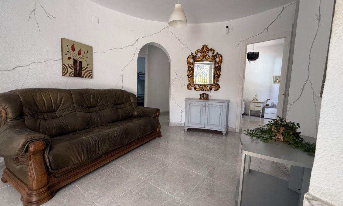 Revente - Villa -
Orihuela - Inland