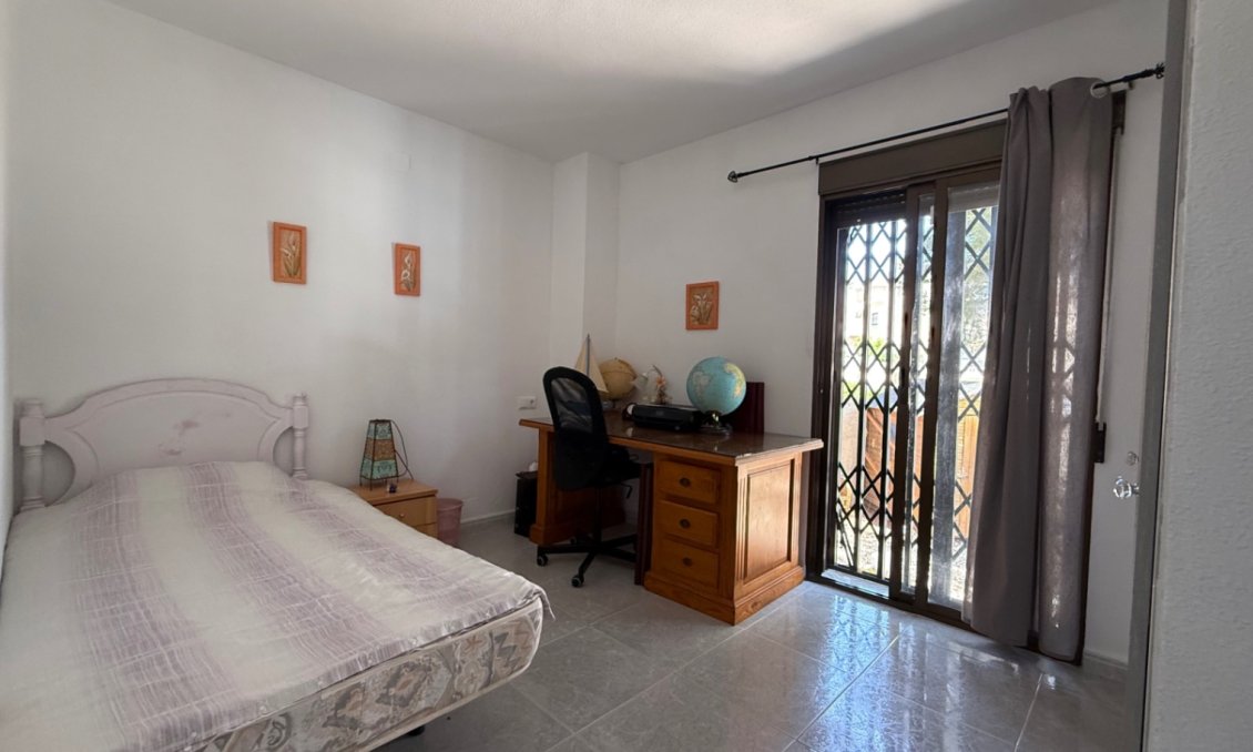 Revente - Villa -
Orihuela - Inland
