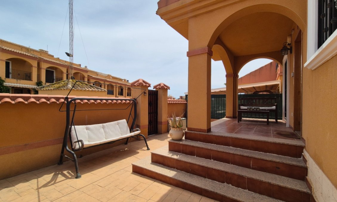 Resale - Villa -
Torrevieja - Costa Blanca