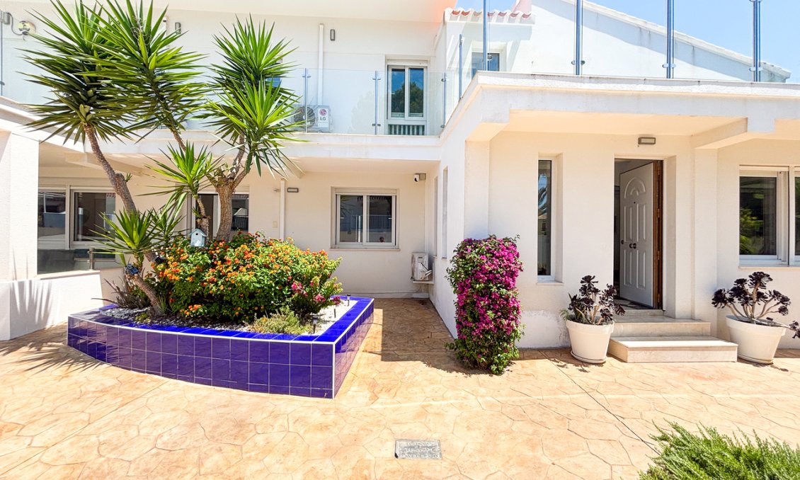 Segunda mano - Villa -
Dehesa de Campoamor - Costa Blanca