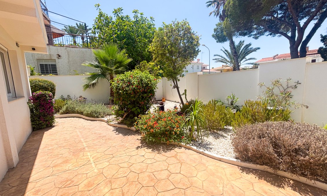 Segunda mano - Villa -
Dehesa de Campoamor - Costa Blanca