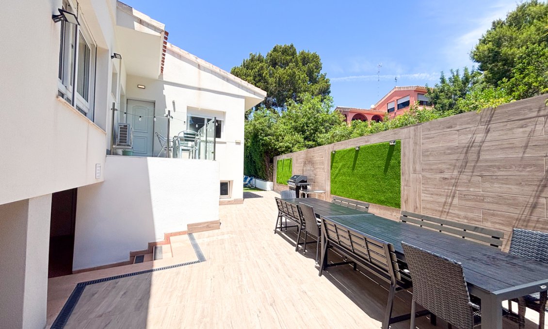 Segunda mano - Villa -
Dehesa de Campoamor - Costa Blanca
