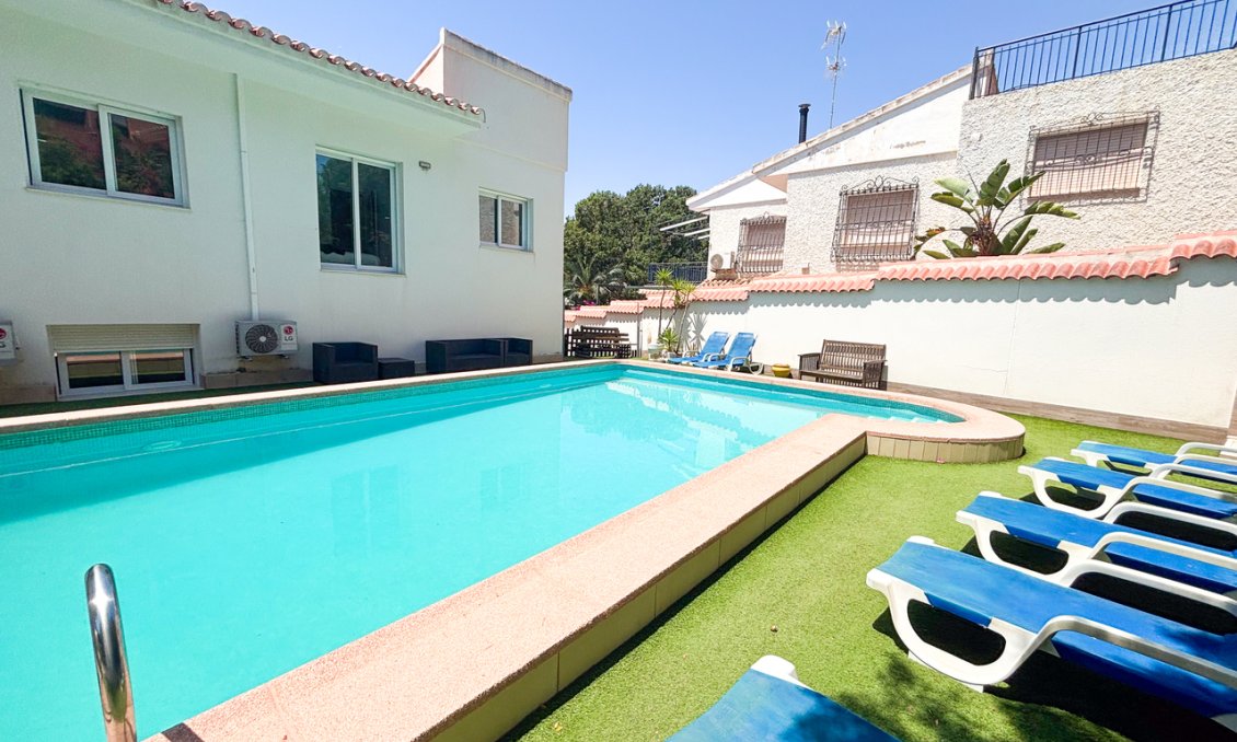 Segunda mano - Villa -
Dehesa de Campoamor - Costa Blanca