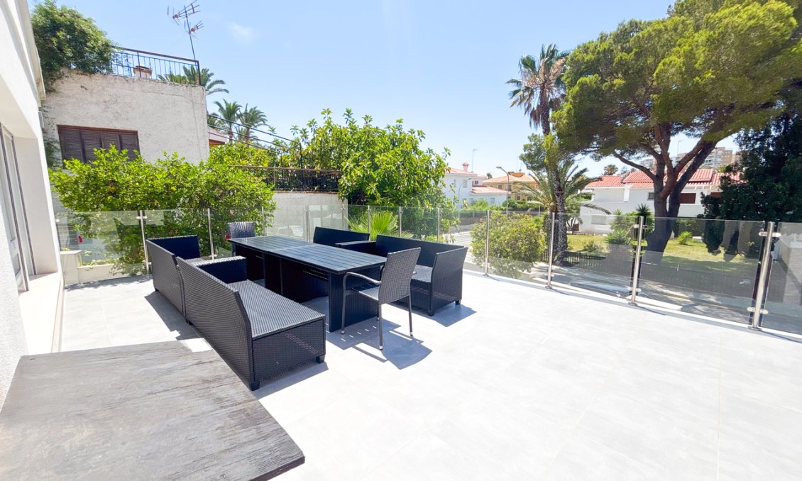 Segunda mano - Villa -
Dehesa de Campoamor - Costa Blanca