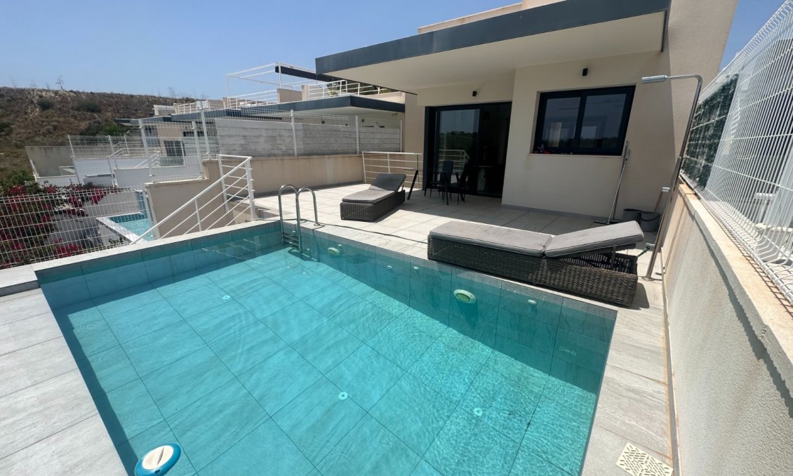 Revente - Villa -
San Miguel de Salinas - Inland
