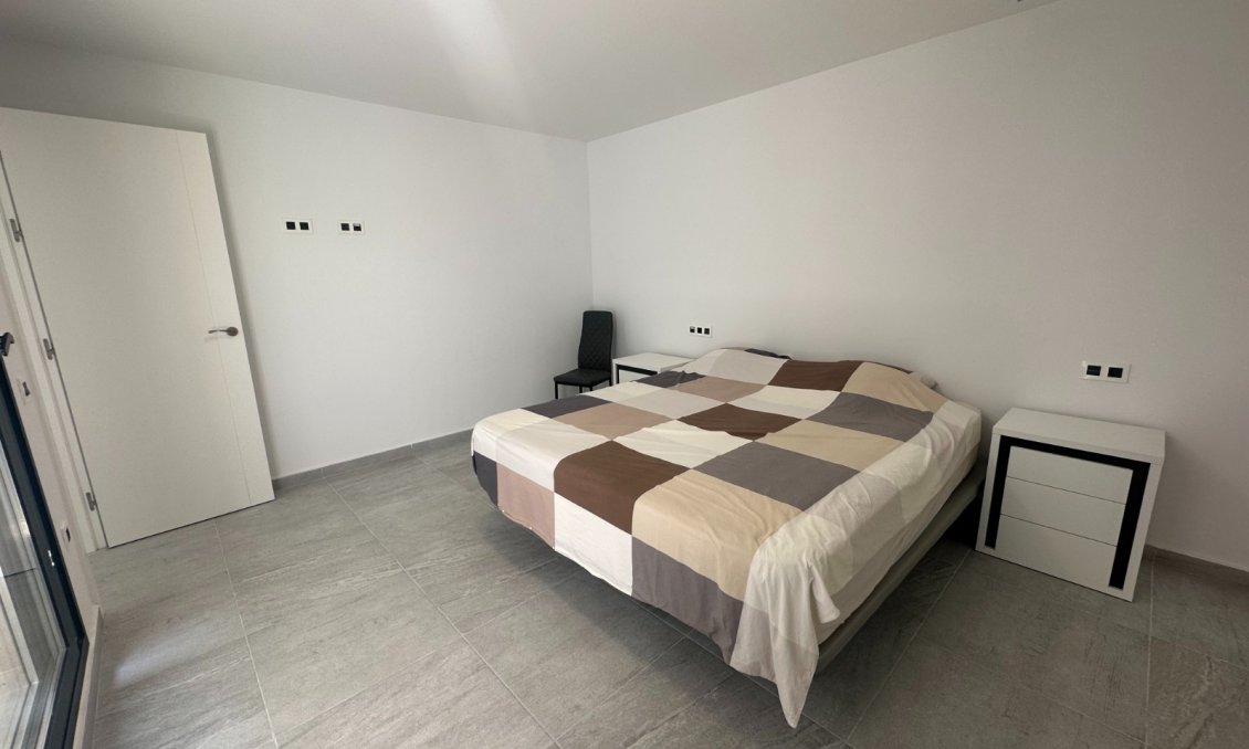 Revente - Villa -
San Miguel de Salinas - Inland