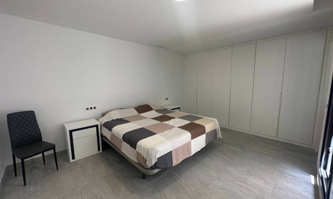 Revente - Villa -
San Miguel de Salinas - Inland