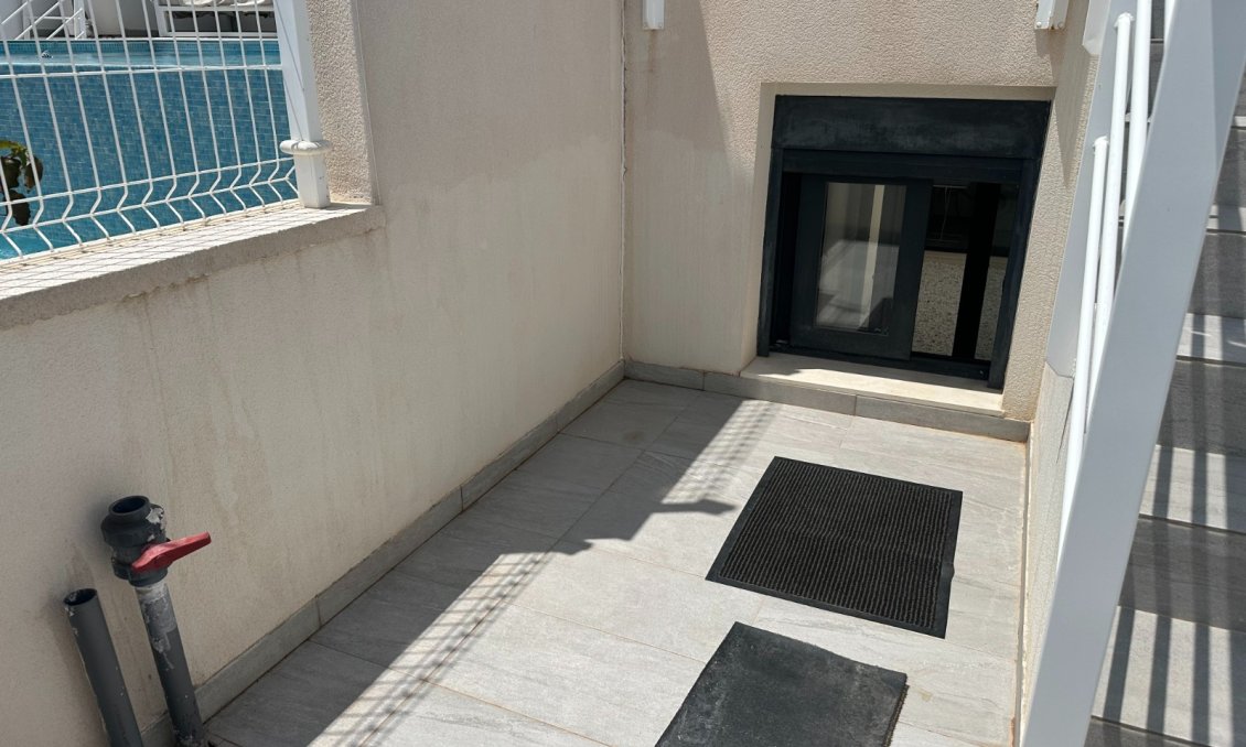 Revente - Villa -
San Miguel de Salinas - Inland