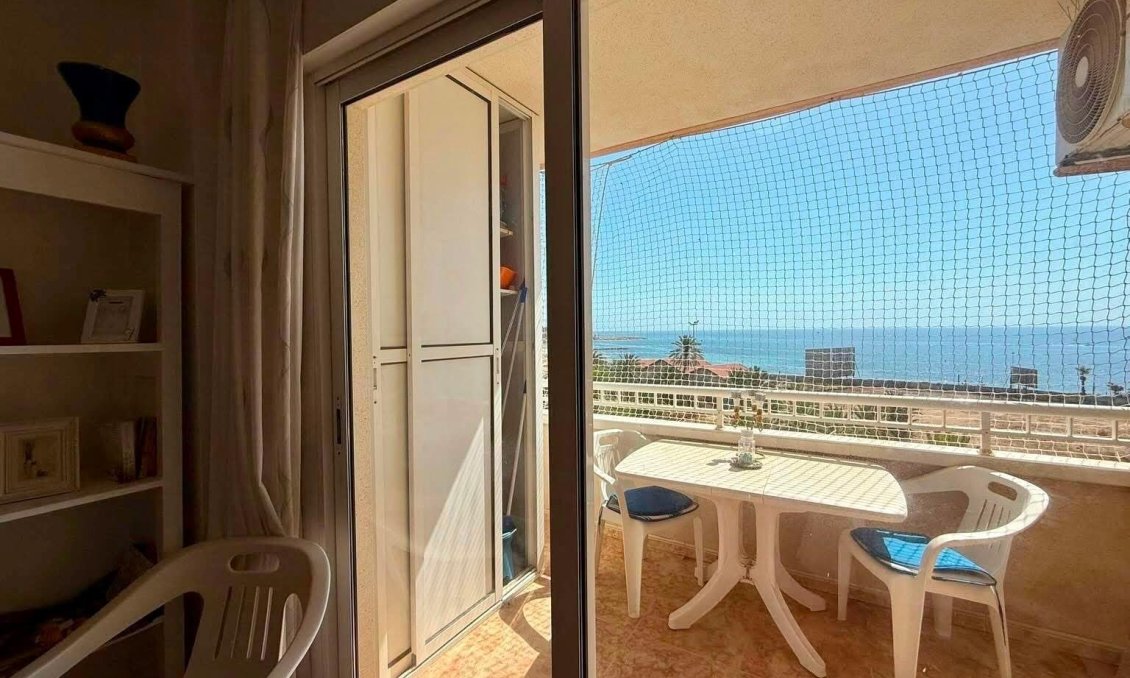 Resale - Apartment -
Torrevieja - Playa del Cura