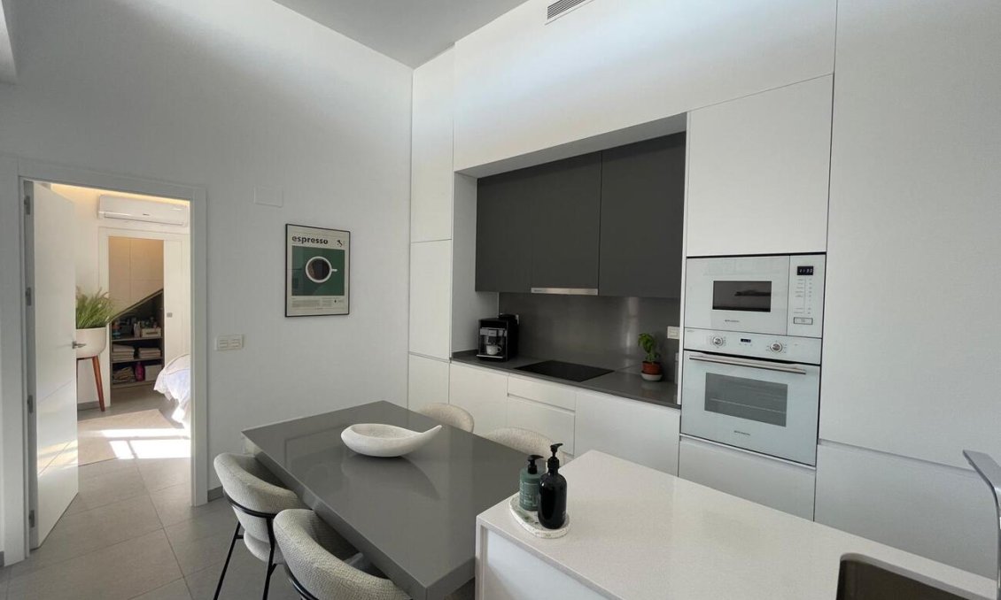 Resale - Villa -
Roldan - Torre Pachecco