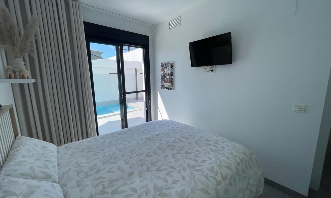 Resale - Villa -
Roldan - Torre Pachecco