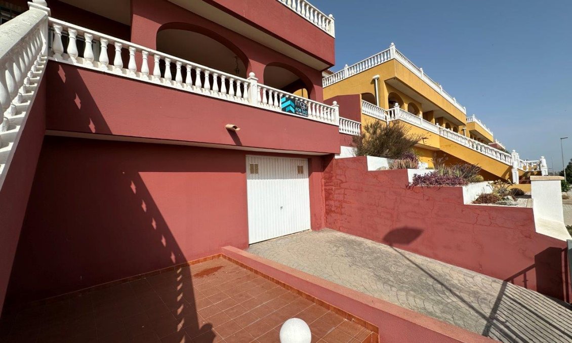 Resale - Villa -
El Carmoli - Costa Calida