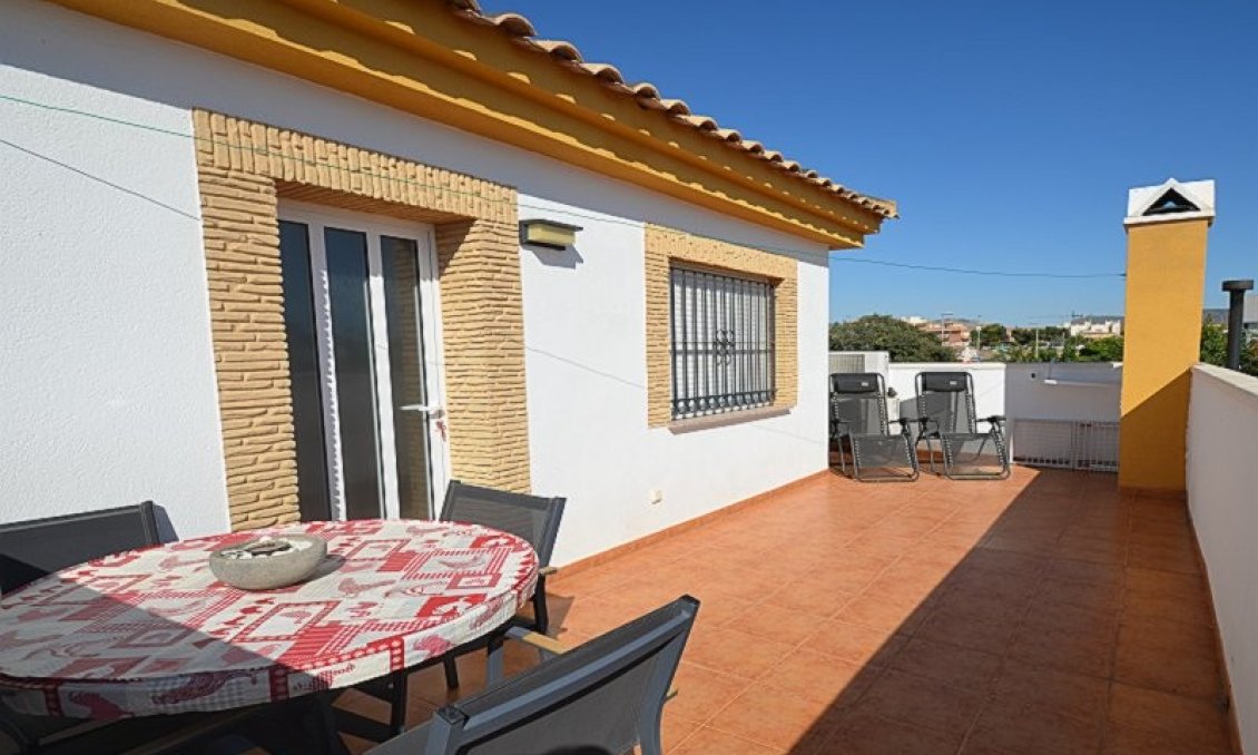 Segunda mano - Villa / Semi pareado -
Sucina - Inland