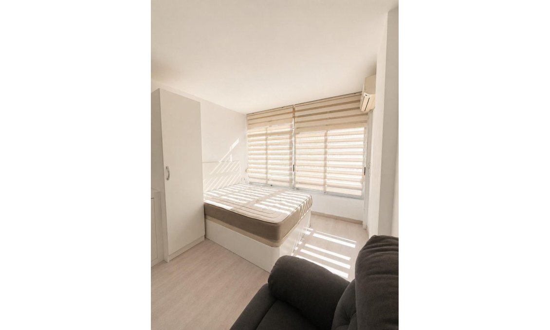Revente - Appartement -
Torrevieja - Centro