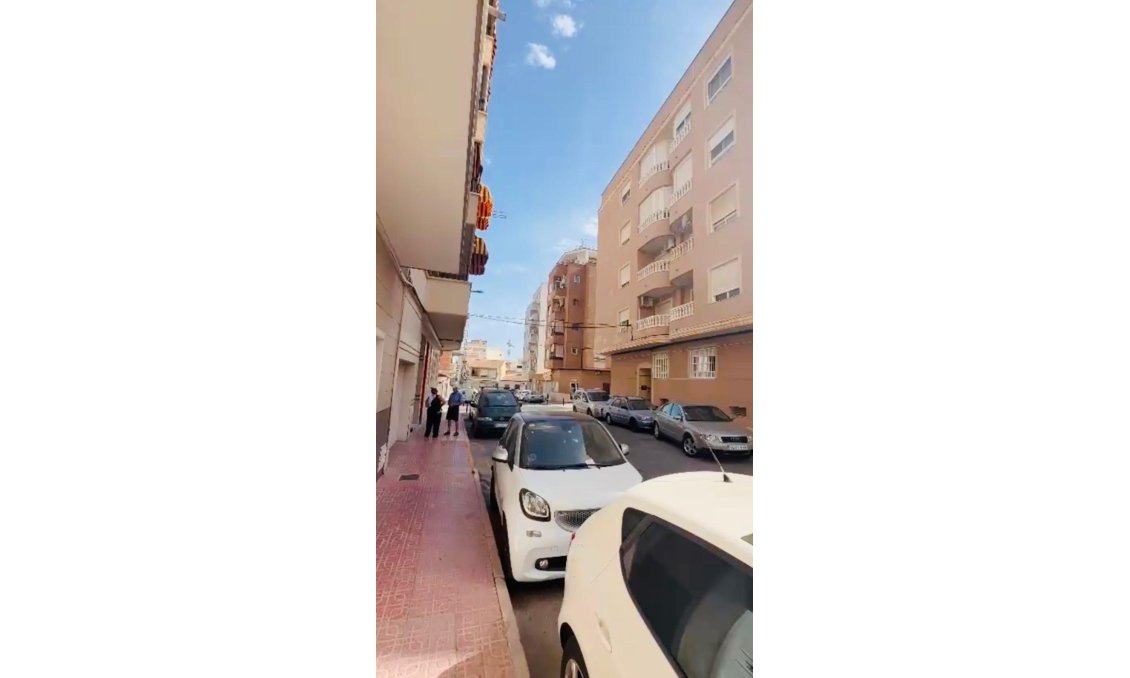 Revente - Appartement -
Torrevieja - Centro