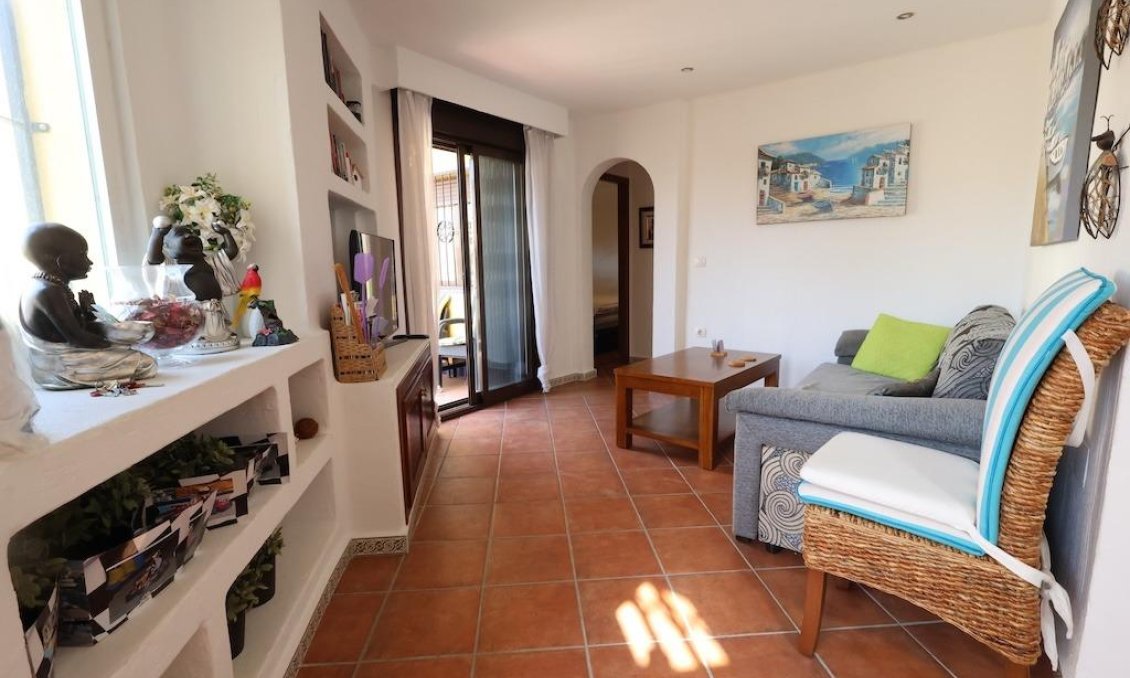 Resale - Bungalow -
Torrevieja - Costa Blanca
