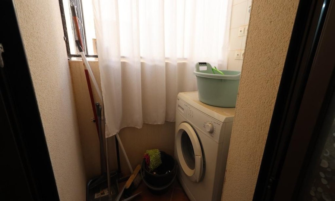 Resale - Bungalow -
Torrevieja - Costa Blanca