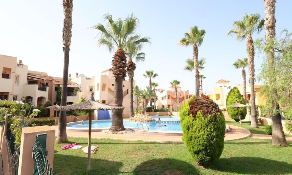 Resale - Bungalow -
Torrevieja - Costa Blanca