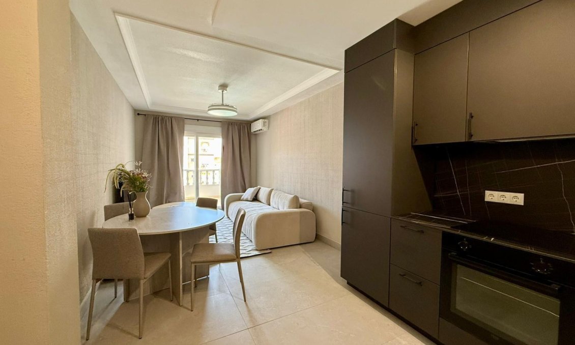 Használt Ingatlanok - Apartman -
Torrevieja - Playa del Cura