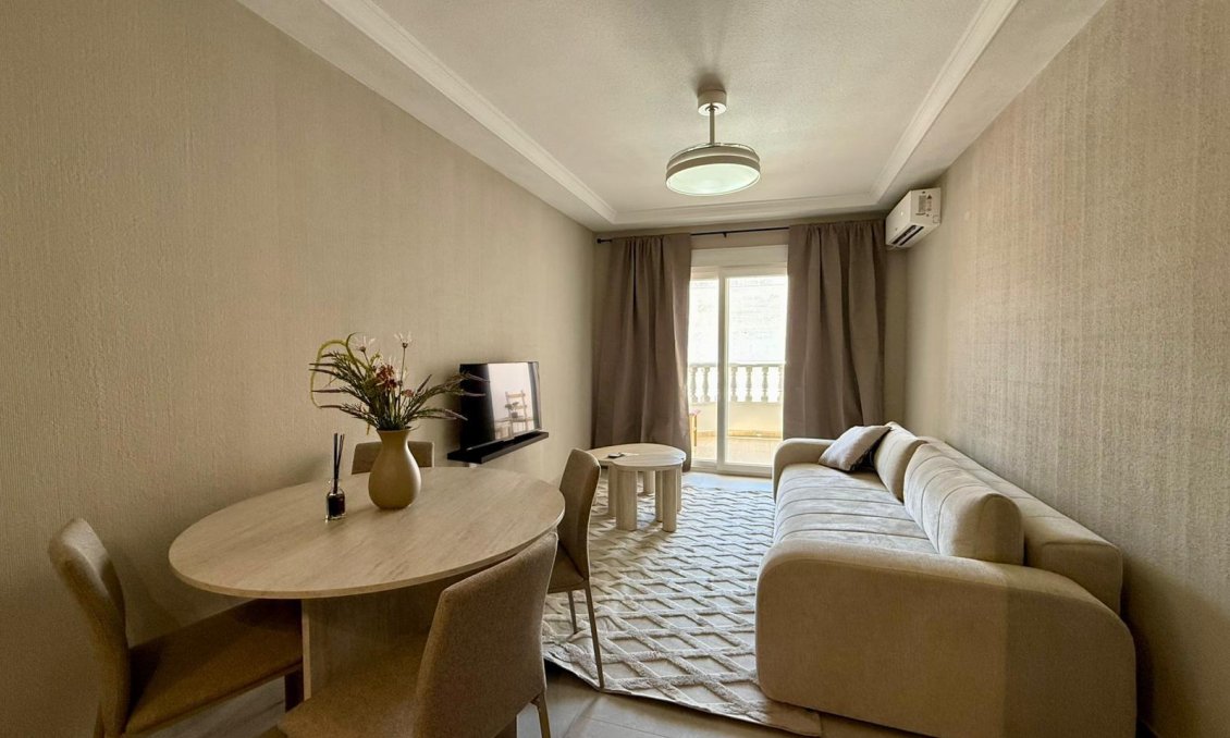 Használt Ingatlanok - Apartman -
Torrevieja - Playa del Cura