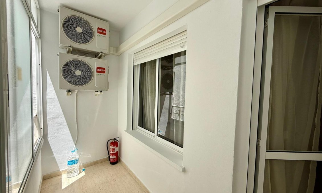 Használt Ingatlanok - Apartman -
Torrevieja - Playa del Cura