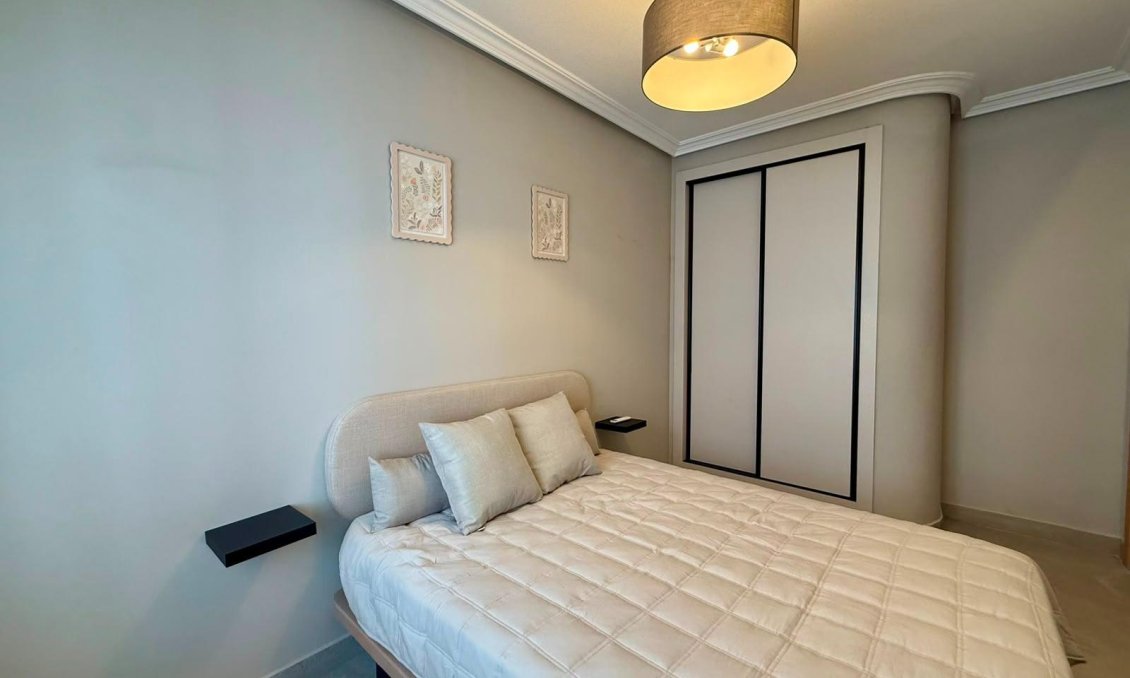 Használt Ingatlanok - Apartman -
Torrevieja - Playa del Cura