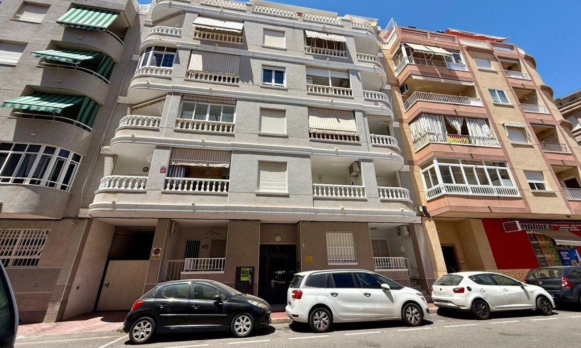 Használt Ingatlanok - Apartman -
Torrevieja - Playa del Cura