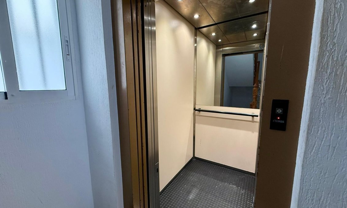 Használt Ingatlanok - Apartman -
Torrevieja - Playa del Cura