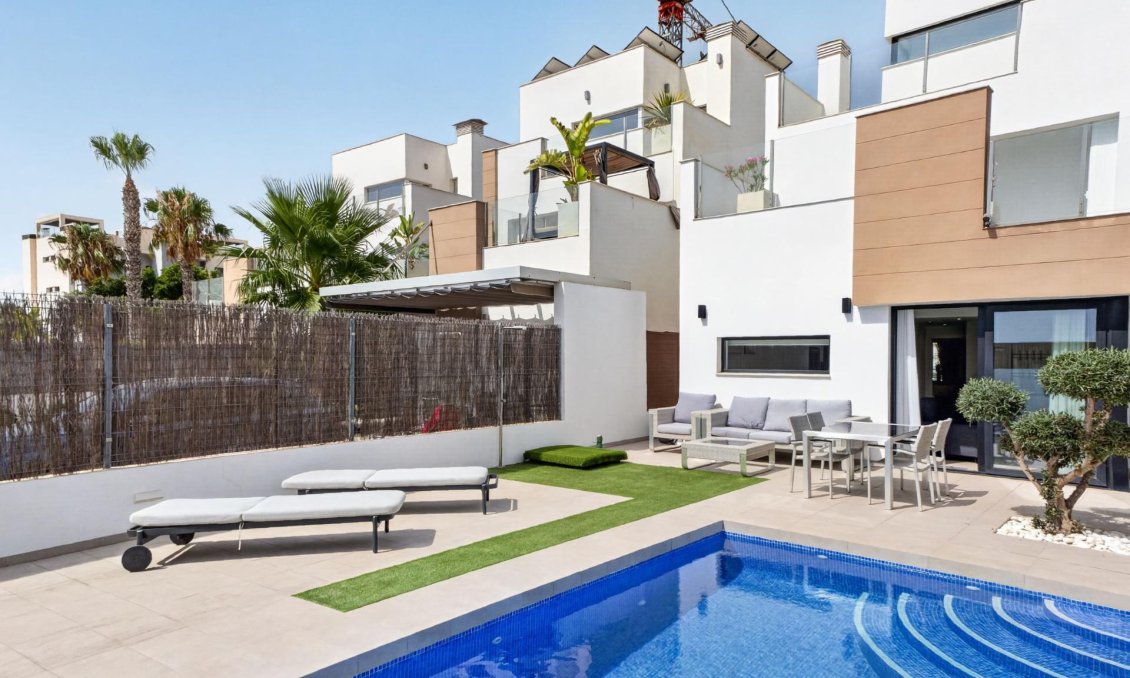 Resale - Villa -
Guardamar del Segura - El Raso