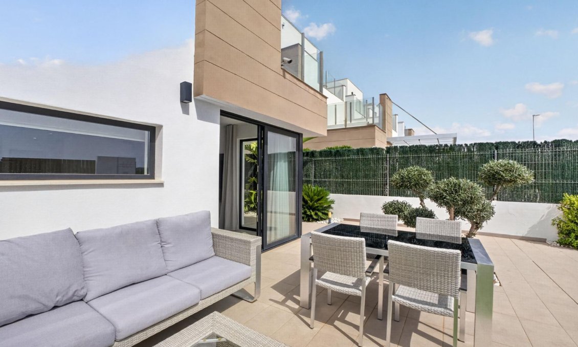Resale - Villa -
Guardamar del Segura - El Raso