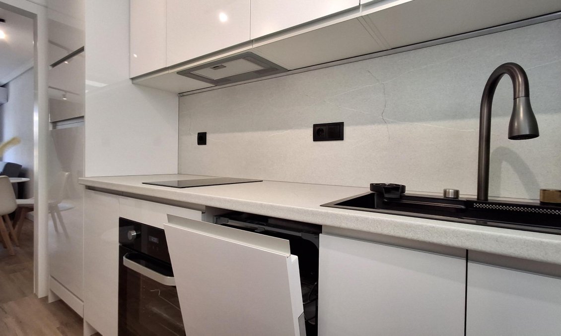 Resale - Apartment -
Torrevieja - Estacion De Autobuses