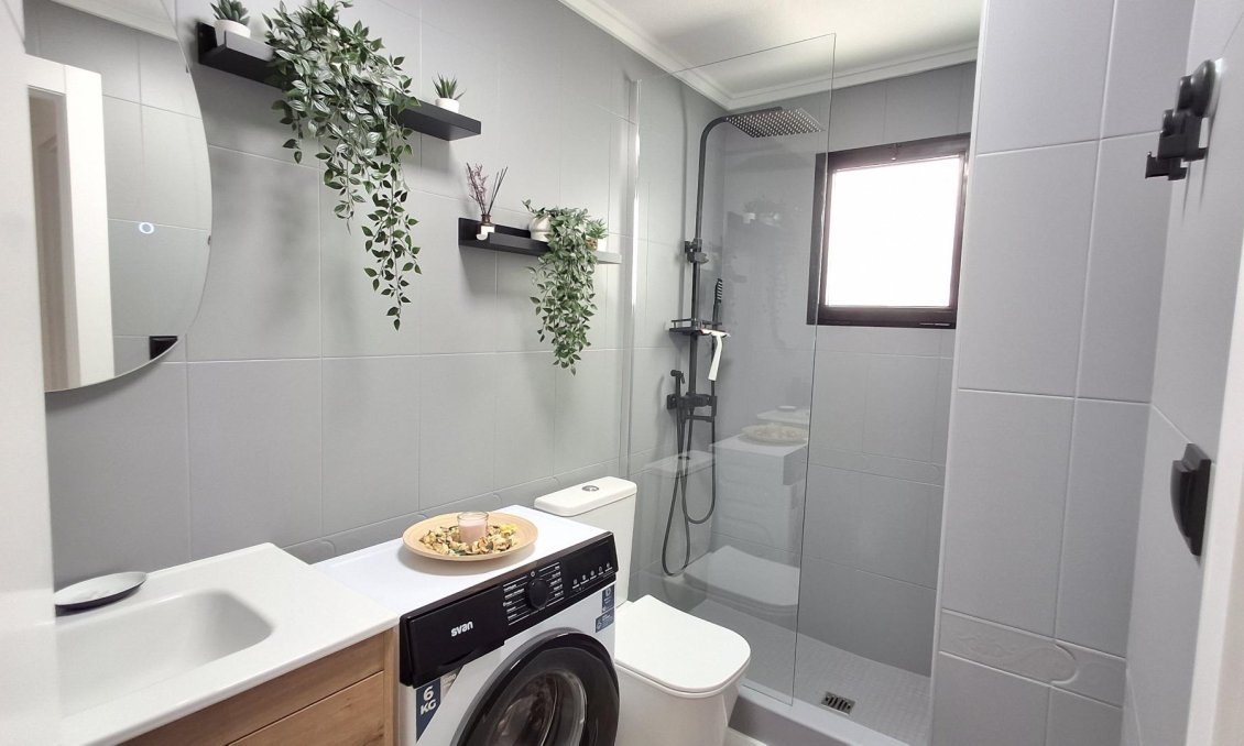 Resale - Apartment -
Torrevieja - Estacion De Autobuses