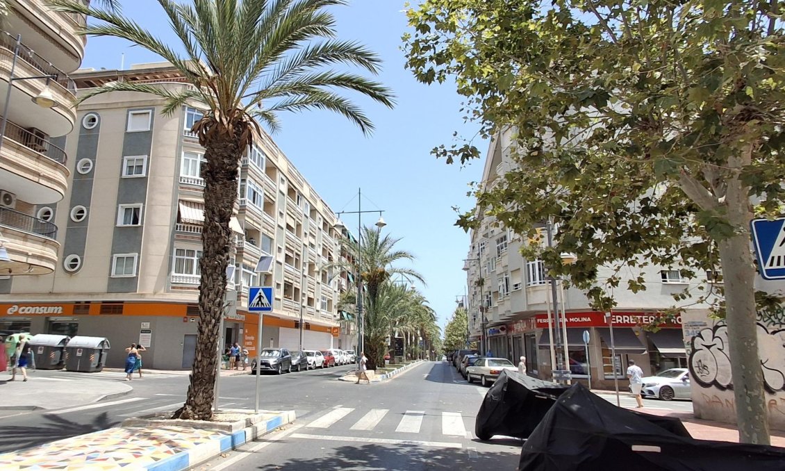Resale - Apartment -
Torrevieja - Estacion De Autobuses