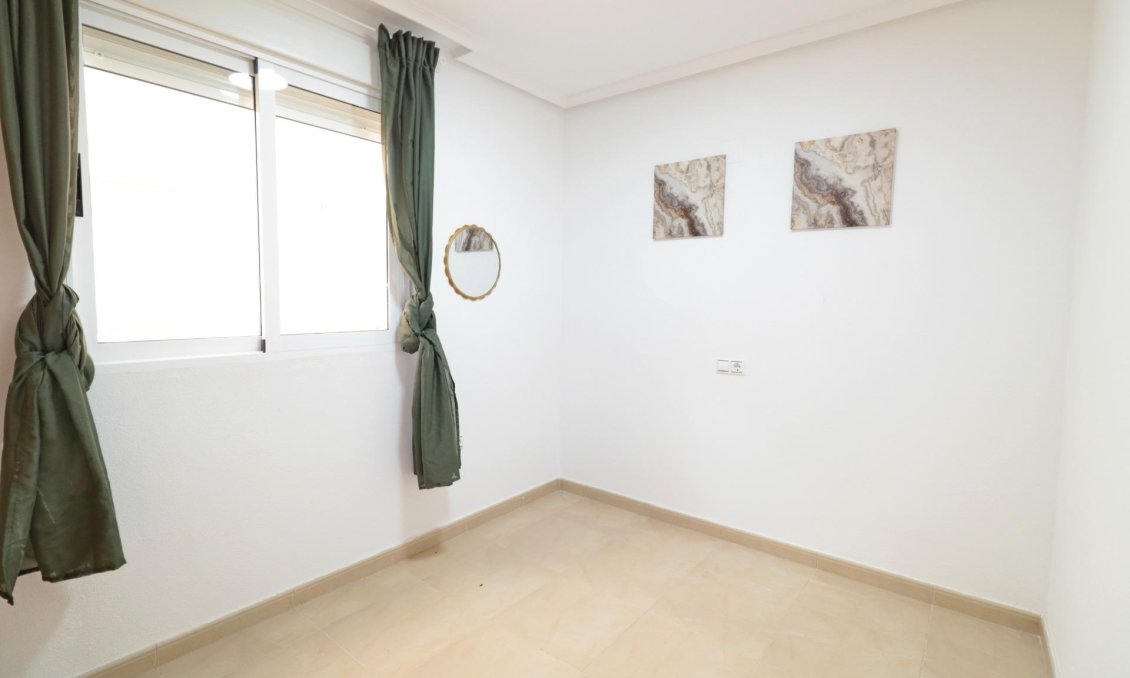 Revente - Appartement -
Torrevieja - Acequion