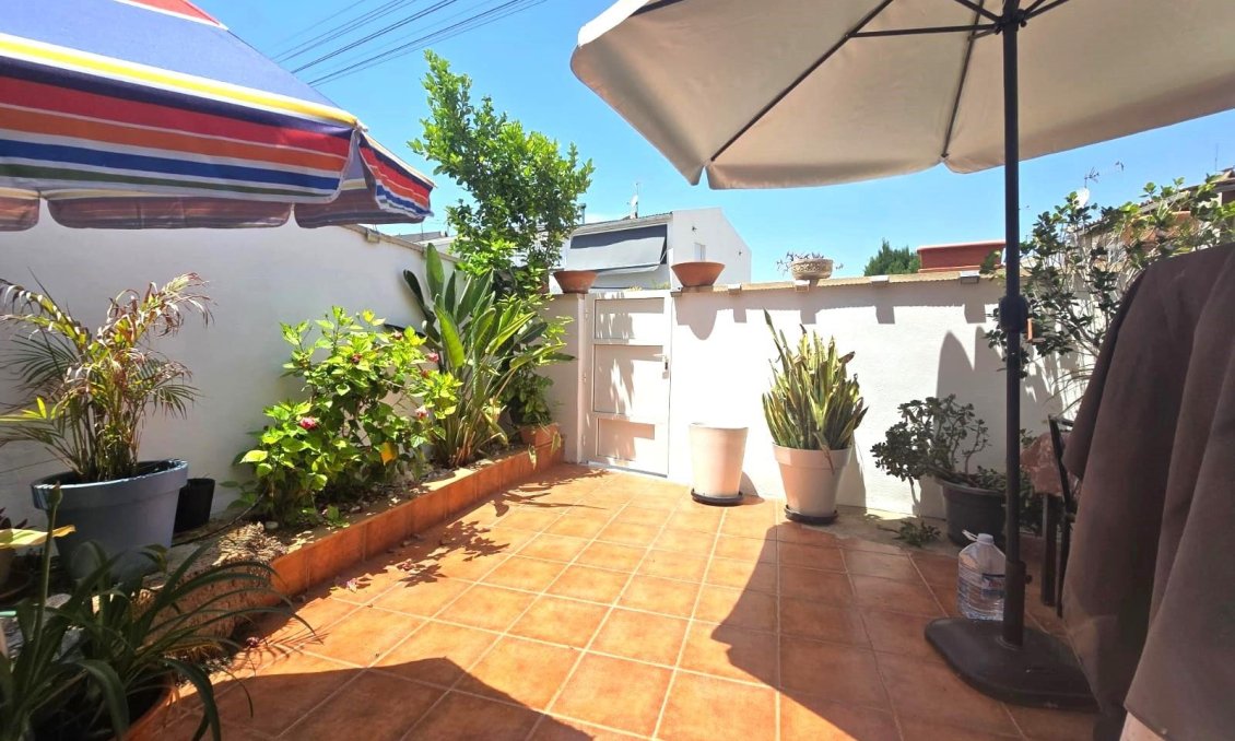 Revânzare - Casă înșiruită -
Torrevieja - Los Balcones