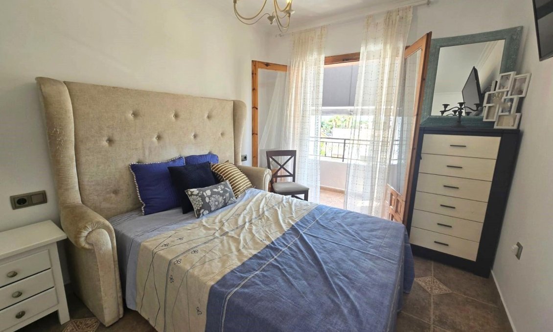 Revânzare - Casă înșiruită -
Torrevieja - Los Balcones