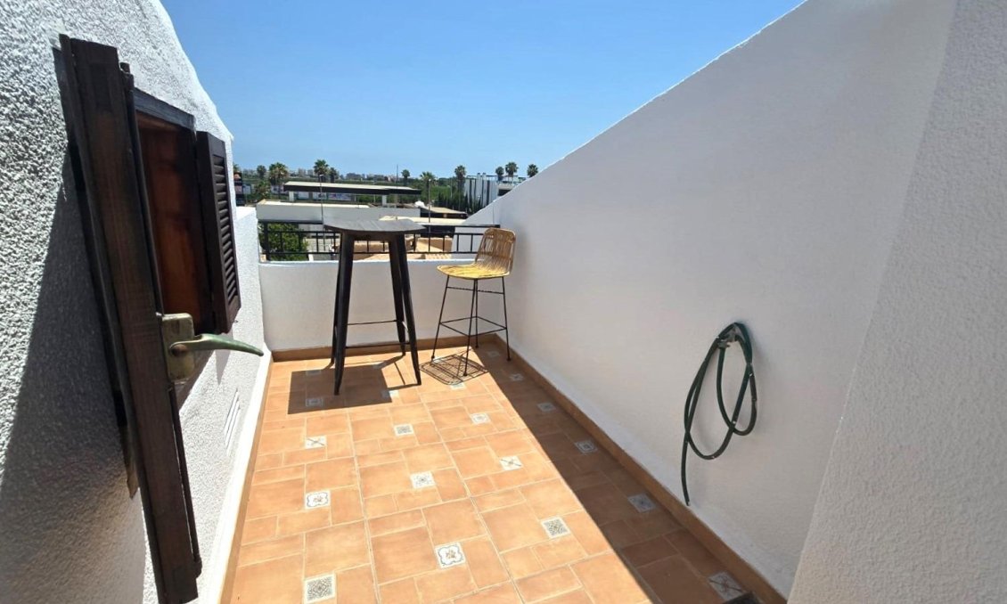 Revânzare - Casă înșiruită -
Torrevieja - Los Balcones