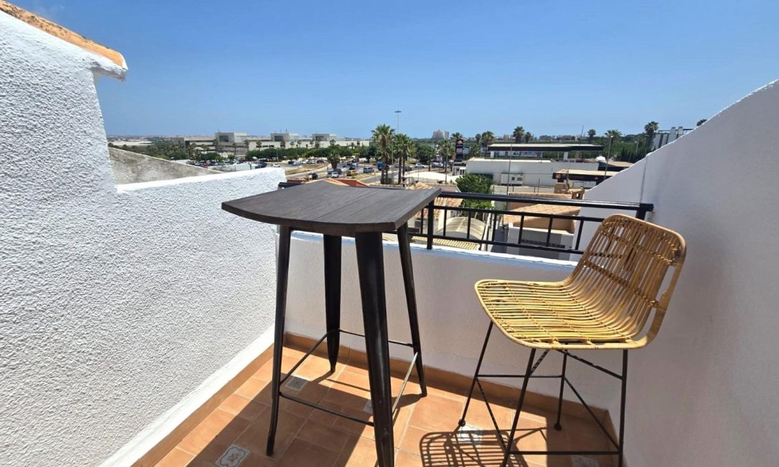 Revânzare - Casă înșiruită -
Torrevieja - Los Balcones
