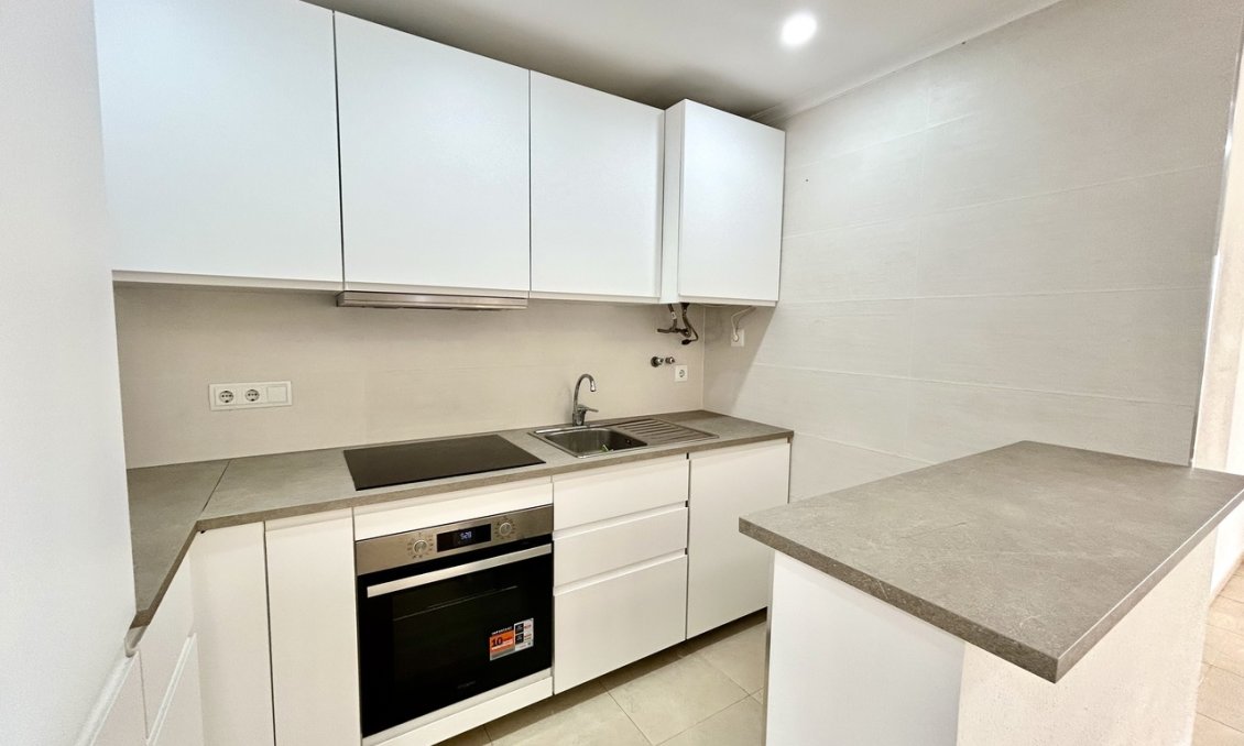 Resale - Apartment -
Villamartin - Costa Blanca