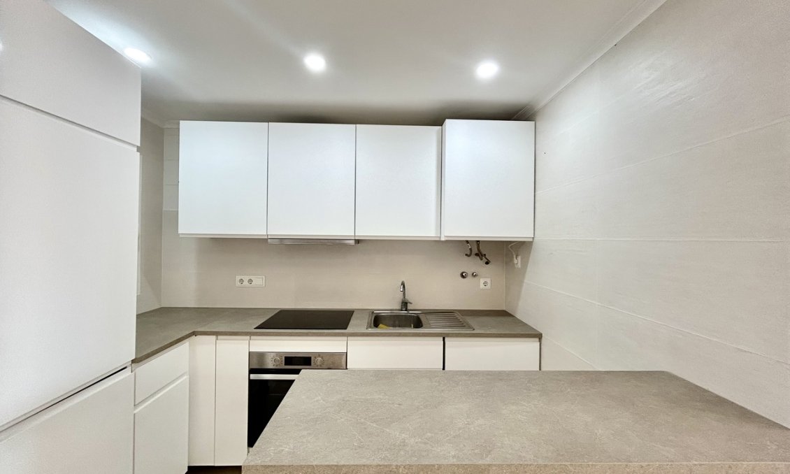 Resale - Apartment -
Villamartin - Costa Blanca