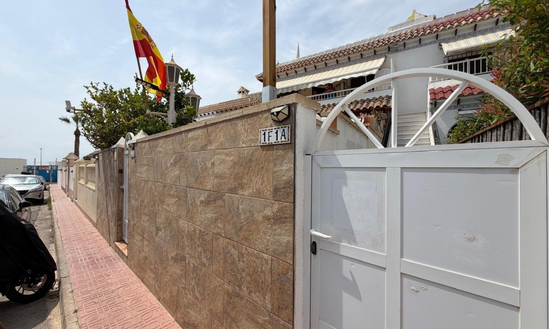 Segunda mano - Bungalow -
Torrevieja - Torreblanca