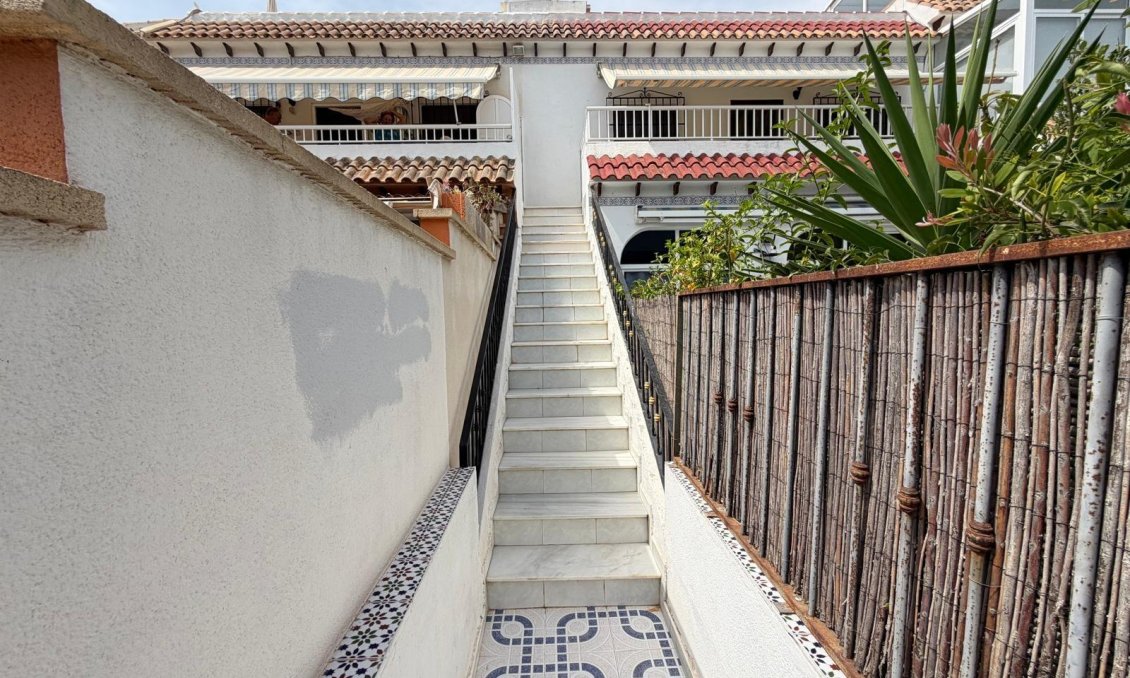 Segunda mano - Bungalow -
Torrevieja - Torreblanca