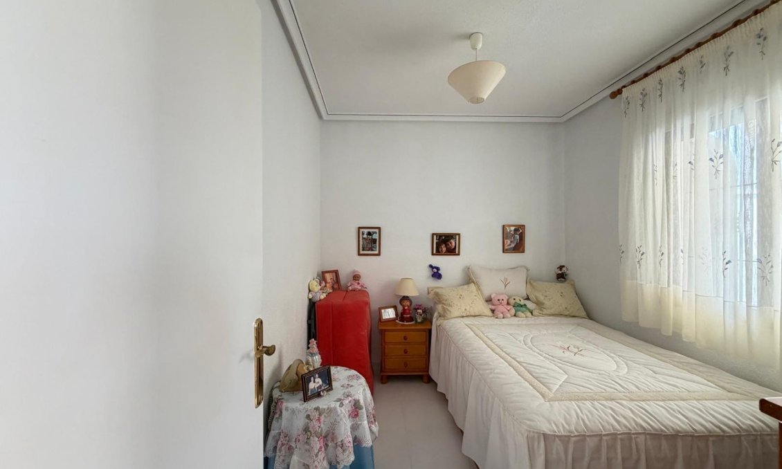 Segunda mano - Bungalow -
Torrevieja - Torreblanca