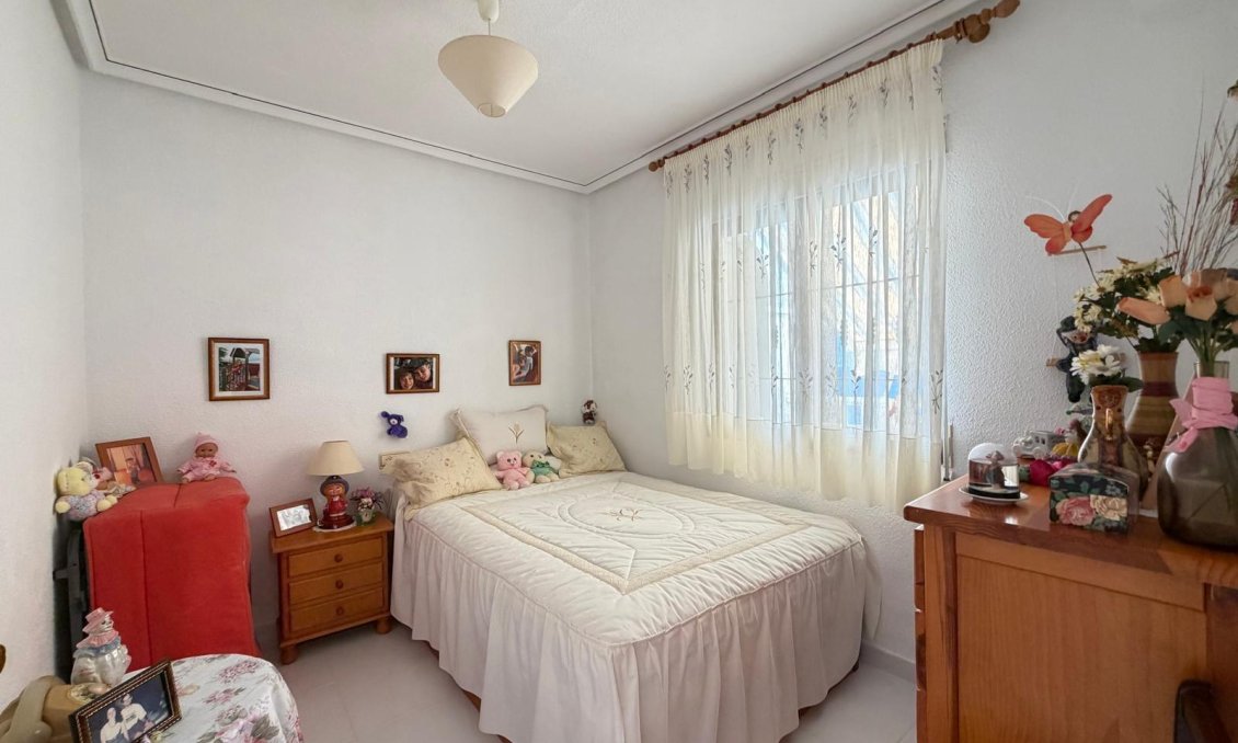 Segunda mano - Bungalow -
Torrevieja - Torreblanca