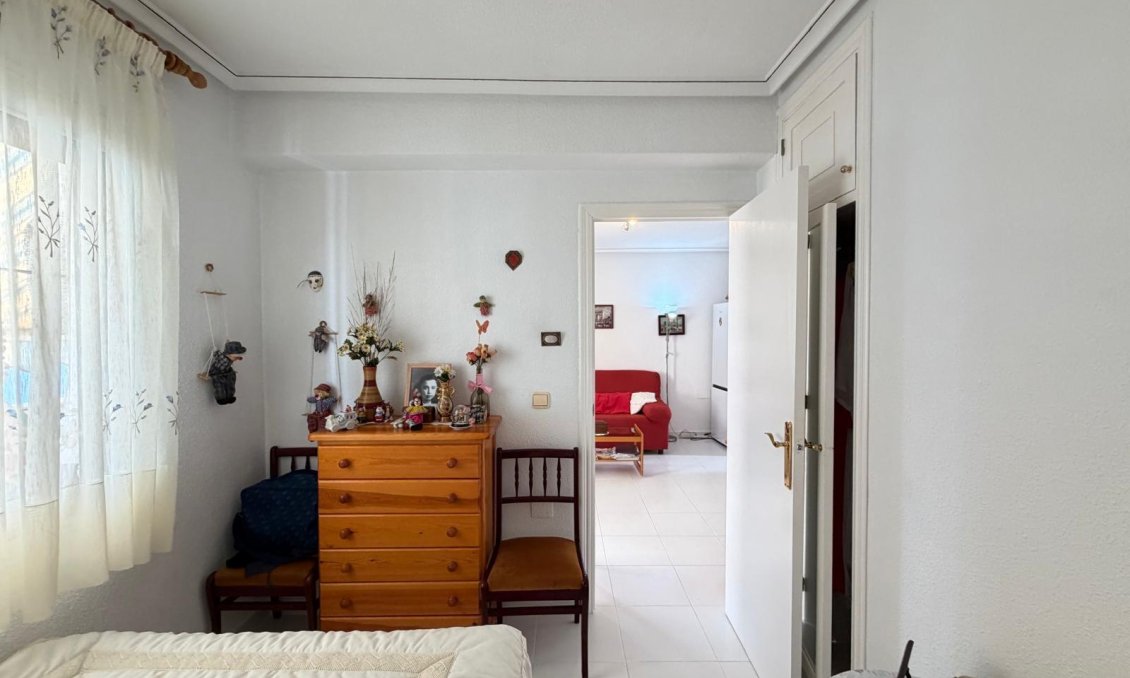 Segunda mano - Bungalow -
Torrevieja - Torreblanca
