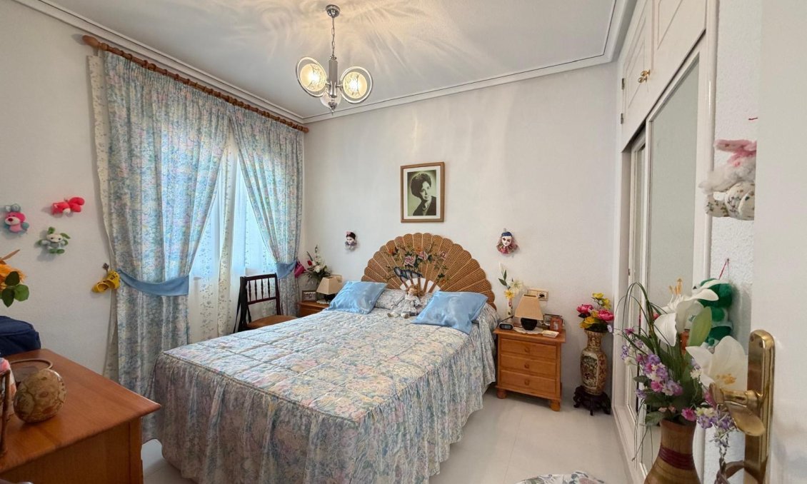 Segunda mano - Bungalow -
Torrevieja - Torreblanca
