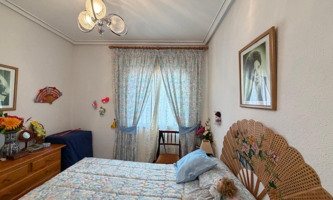 Segunda mano - Bungalow -
Torrevieja - Torreblanca